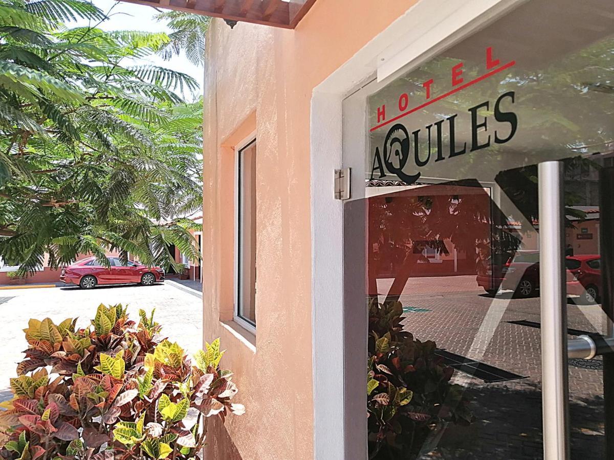 Hotel Aquiles グアダラハラ エクステリア 写真