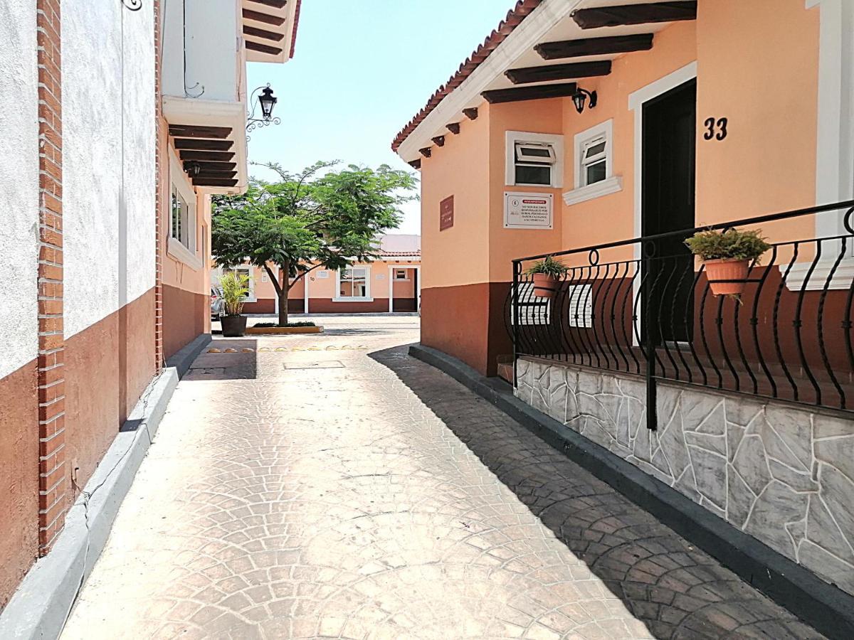 Hotel Aquiles グアダラハラ エクステリア 写真