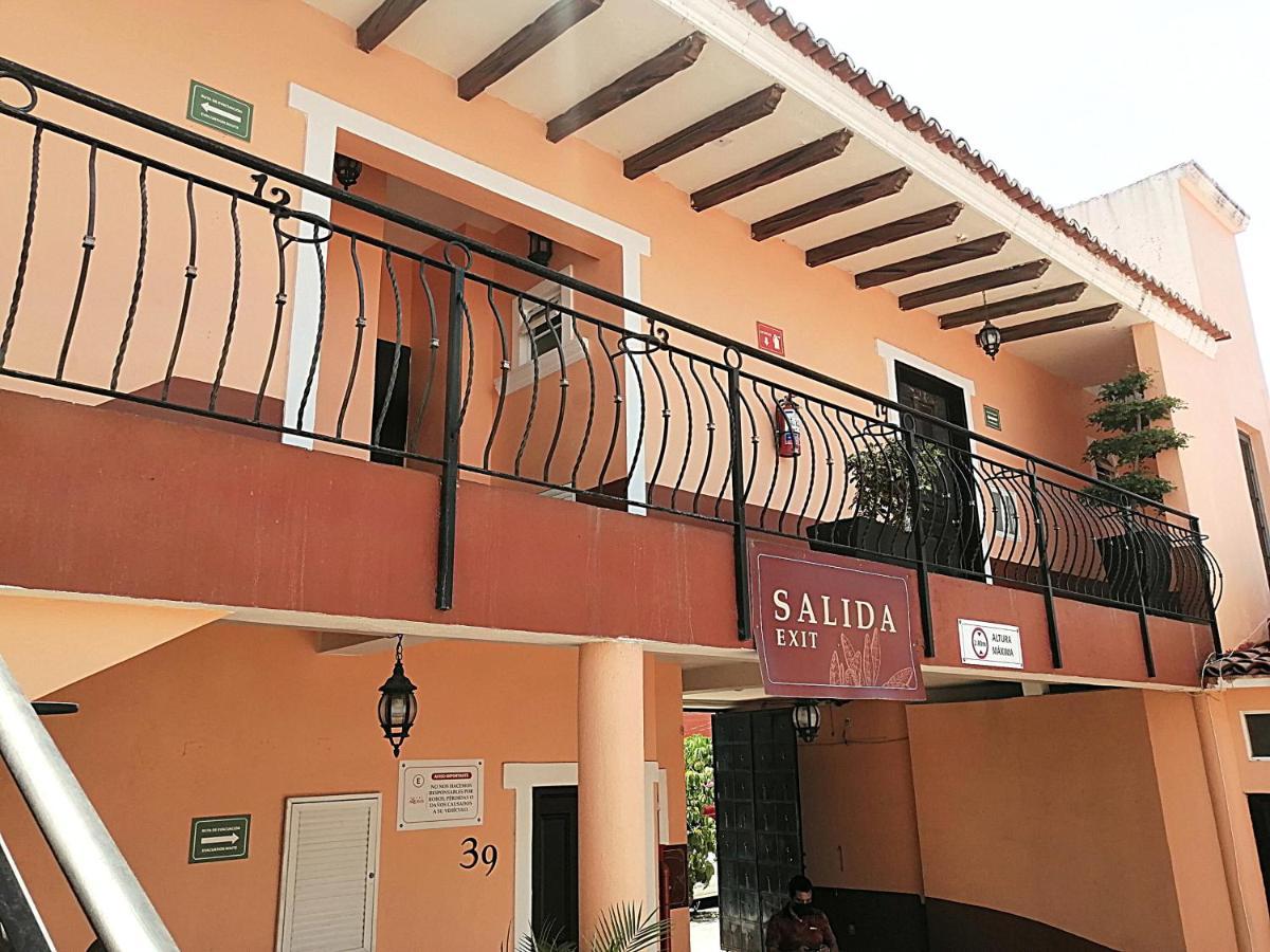 Hotel Aquiles グアダラハラ エクステリア 写真