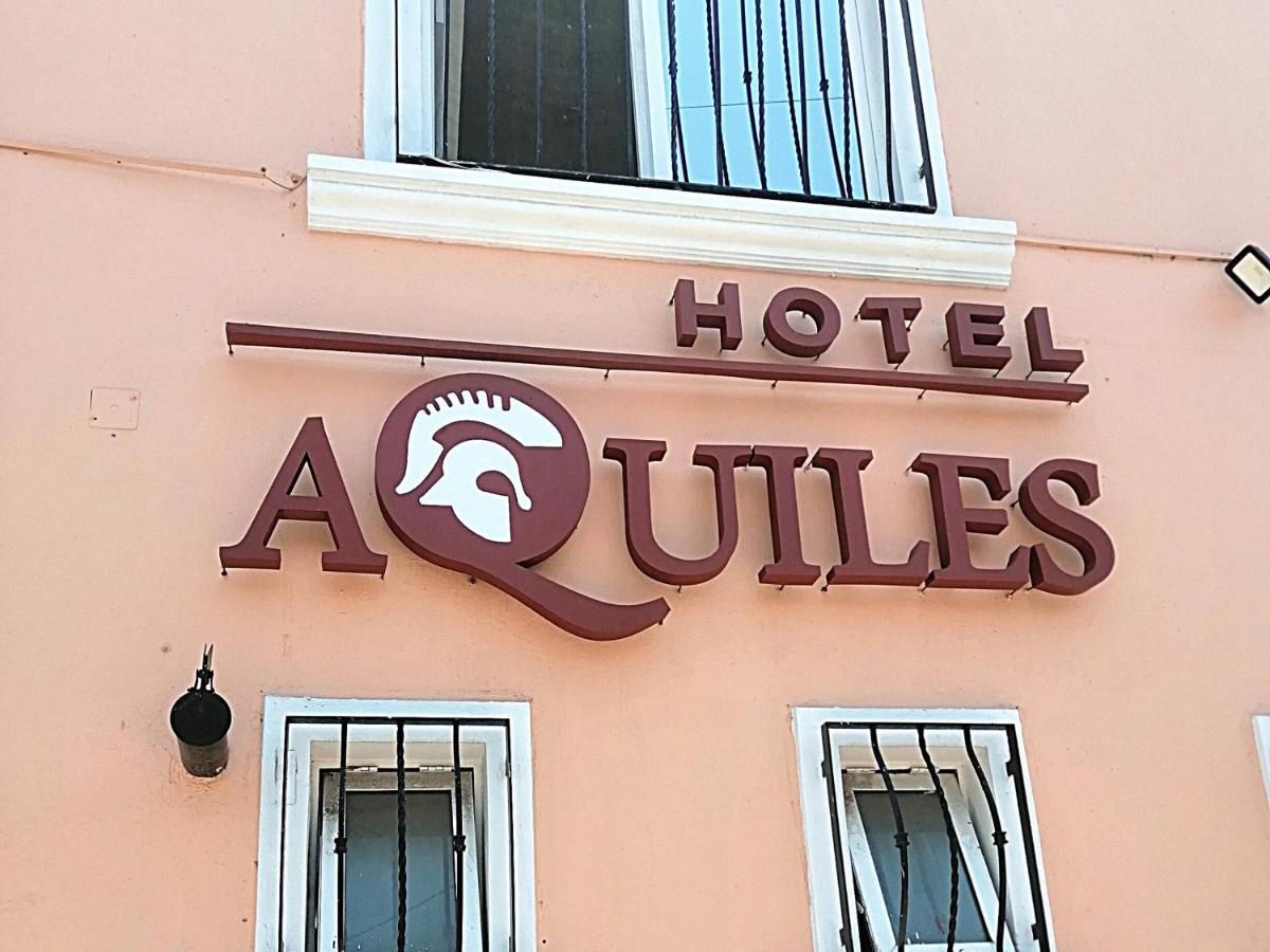 Hotel Aquiles グアダラハラ エクステリア 写真
